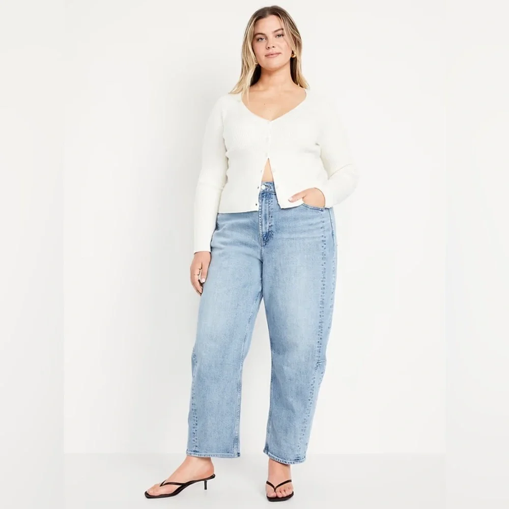 NEW! Old Navy High-Waisted Barrel Ankle Jeans - Size 2 TALL 🖤